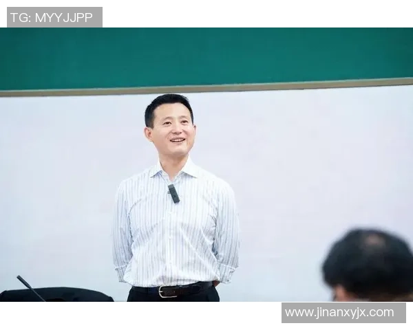 成都乒乓球队边路渗透战术解析与实践探讨 成都乒乓球队边路渗透战术解析与实践探讨